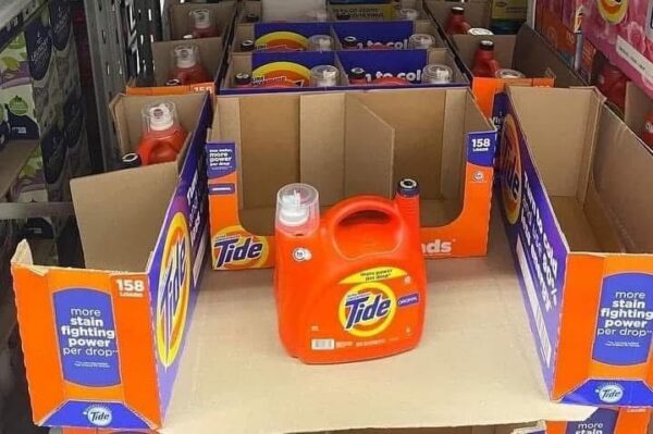 Tide Liquid Laundry Detergent Pallet - Image 3