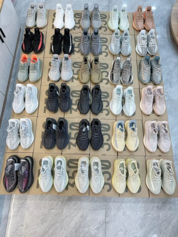YEEZY SHOES – PALLET