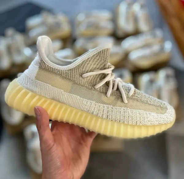 YEEZY SHOES – PALLET - Image 3